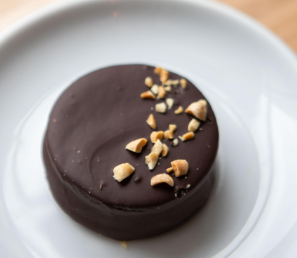 Alfajores de Chocolate sin azucar, alfajor de chococlate sin gluten, pagana pasteleria uruguay sin gluten sin azucar