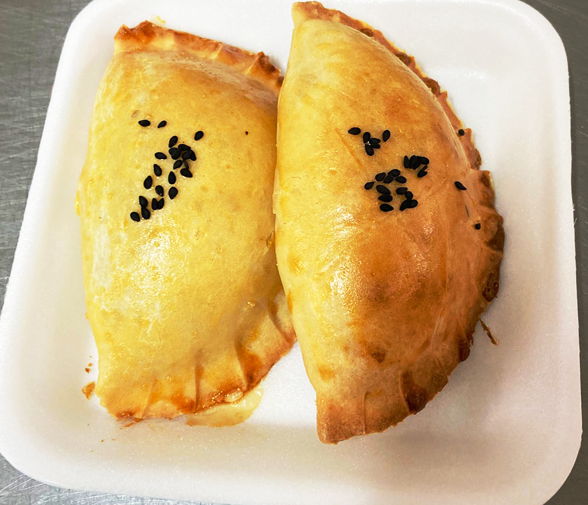 Empanadas sin gluten , empadas intolerante, empanada sin lacteos, empanada vegana, empada sin gluten de queso y panceta, empanada de jamon y queso sin tacc, empanada de carne sin gluten, empanadas sin gluten Uruguay class=